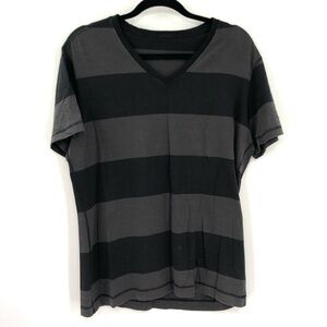 LULULEMON V Neck Tshirt Men Black Grey Short Sleeve Athletic Casual Gray Shirt